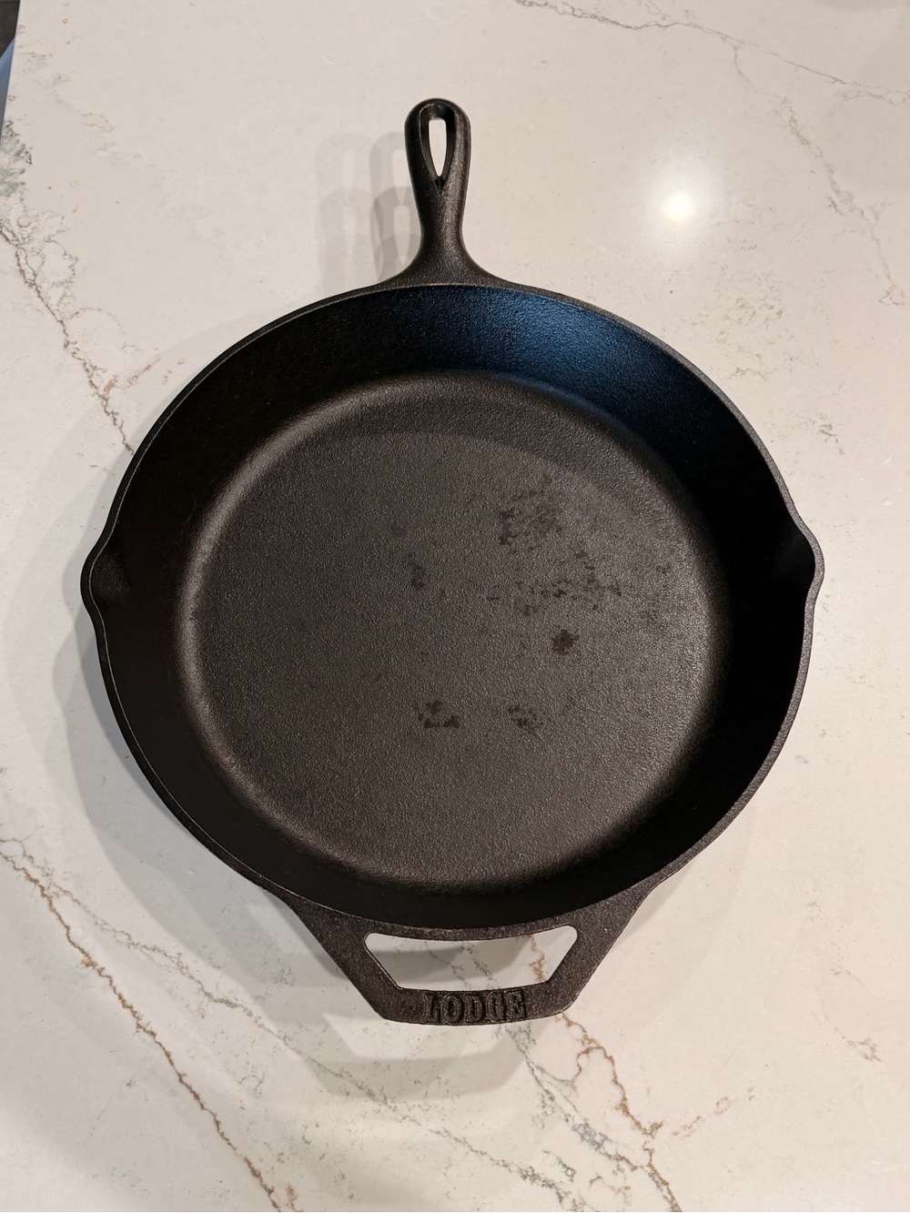 Lodge 10SK Cast Iron Skillet Pan 12" Heat Ring Double Handle Double Spout - USA